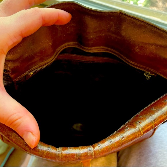 CELINE Ostrich Skin Crossbody Flap Top Purse With Adjustable Strap & Gold Clasp - Picture 8 of 8